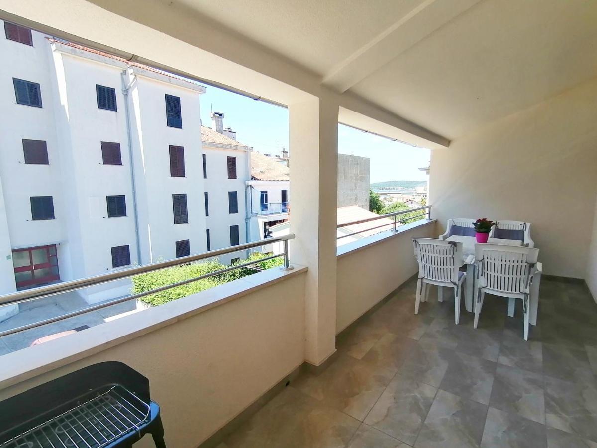 Holiday Apartment Dunja Pula Exterior photo